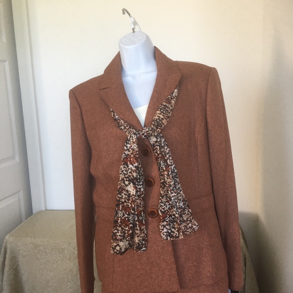2 piece suit Long Sleeves jacket &skirt with scarf